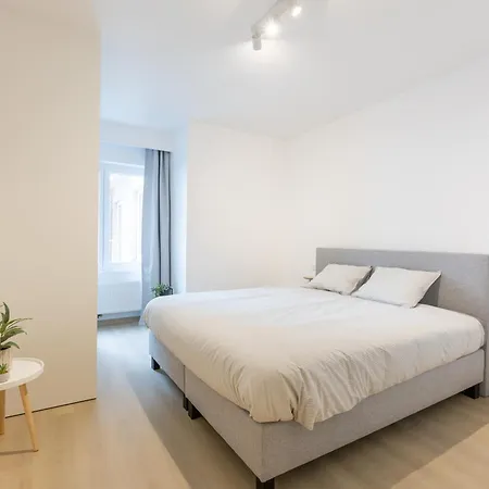 Maison Rachelle - Royal 3-bedroom - 3 Bathrooms - Private Parking Ostend
