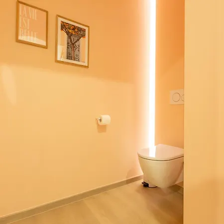 Apartment Maison Rachelle - Royal 3-bedroom - 3 Bathrooms - Private Parking Ostend